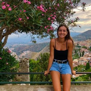 Meet your Posher, Melissa